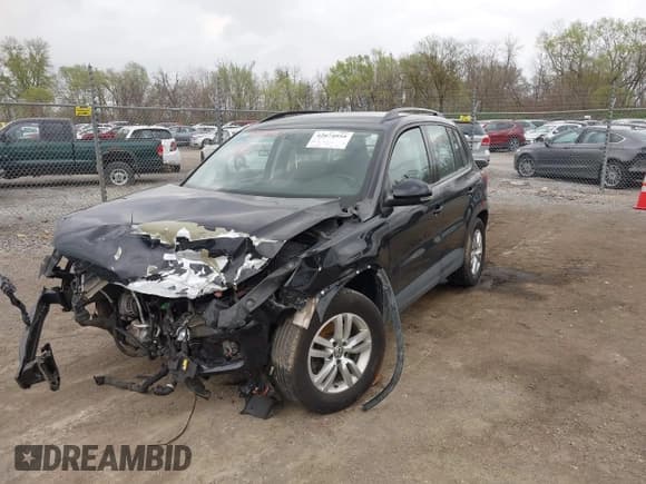 ✅ 2017 Volkswagen Tiguan S • VIN: WVGBV7AX3HW511978 • Lot: 42074955. Wystawiony na IAAI z przebiegiem 169 293 mil. Bezpłatny archiwum sprzedaży aukcyjnych z USA i szczegółowy raport historii pojazdu na DreamBid. Zdjęcie 2.