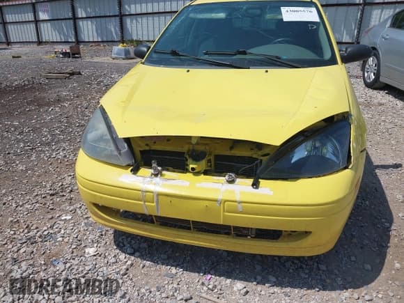 ✅ 2003 Ford Focus ZX5 • VIN: 3FAFP37373R188081 • Lot: 43005576. Wystawiony na IAAI z przebiegiem Nie podano. Bezpłatny archiwum sprzedaży aukcyjnych z USA i szczegółowy raport historii pojazdu na DreamBid. Zdjęcie 6.