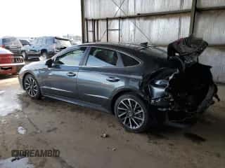 ✅ 2022 Hyundai Sonata Limited • VIN: KMHL34J29NA203848 • Lot: 39355363. Wystawiony na Copart z przebiegiem 5 409 mil mil. Skorzystaj z bezpłatnego archiwum sprzedaży aukcyjnych z USA i zobacz szczegółowy raport historii pojazdu na DreamBid. Zdjęcie 2.