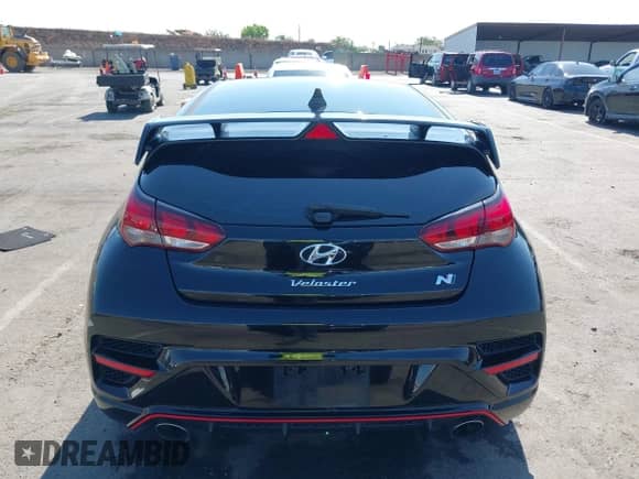 2019 Hyundai Veloster N z VIN KMHT36AH6KU002659, wystawiony jako IAAI lot #42653466 z przebiegiem 67 977 mil mil oraz . Historia ofert i sprzedaży dostępna na DreamBid. Obrazek 16.