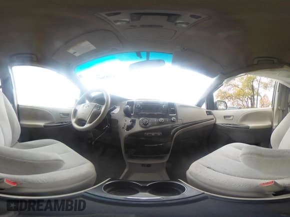 ✅ 2011 Toyota Sienna LE • VIN: 5TDKK3DC5BS030636 • Lot: 43583642. Listed on IAAI with 298,947 mi. Free auction sales archive from the USA and detailed vehicle history report at DreamBid. Image 18.