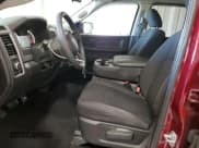 ✅ 2019 Ram 1500 Express • VIN: 1C6RR7FG7KS590061 • Lot: 90338585. Wystawiony na Copart z przebiegiem 70 328 mil. Bezpłatny archiwum sprzedaży aukcyjnych z USA i szczegółowy raport historii pojazdu na DreamBid. Zdjęcie 7.