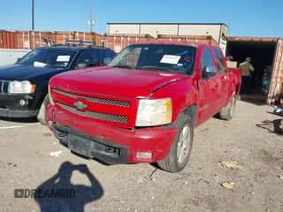 2008 Chevrolet Silverado 1500 1LT z VIN 2GCEC13J681206561, wystawiony jako IAAI lot #43455813 z przebiegiem 189 598 mil mil oraz . Historia ofert i sprzedaży dostępna na DreamBid. Obrazek 2.