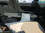 ✅ 2022 Chrysler Grand Caravan SXT • VIN: 2C4RC1ZG3NR227250 • Лот: 43668195. Опубликован ранее на Copart с пробегом 3 026 миль. Бесплатный доступ к архиву аукционных продаж из США и подробный отчёт об истории автомобиля на DreamBid. Изображение 11.