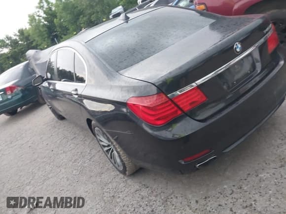 ✅ 2012 BMW 7 Series 740Li • VIN: WBAKB4C54CC576515 • Lot: 42425218. Listed on IAAI with Not provided. Free auction sales archive from the USA and detailed vehicle history report at DreamBid. Image 3.