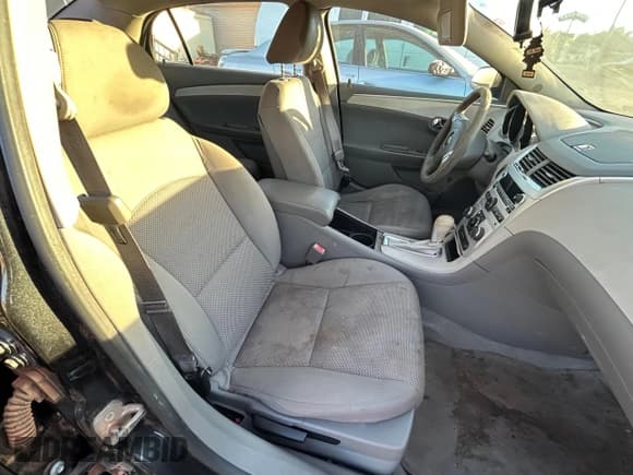 ✅ 2012 Chevrolet Malibu 1LS • VIN: 1G1ZB5E07CF341221 • Lot: 76904014. Listed on Copart with 160,156 mi. Free auction sales archive from the USA and detailed vehicle history report at DreamBid. Image 5.