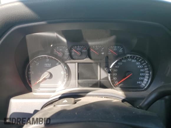 ✅ 2015 Chevrolet Silverado 2500HD Work Truck • VIN: 1GB0CUEG6FZ516103 • Lot: 80951675. Wystawiony na Copart z przebiegiem 356 131 mil. Bezpłatny archiwum sprzedaży aukcyjnych z USA i szczegółowy raport historii pojazdu na DreamBid. Zdjęcie 9.