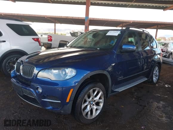 ✅ 2011 BMW X5 35i • VIN: 5UXZV4C56BL414133 • Lot: 41735836. Listed on IAAI with Not provided. Free auction sales archive from the USA and detailed vehicle history report at DreamBid. Image 16.
