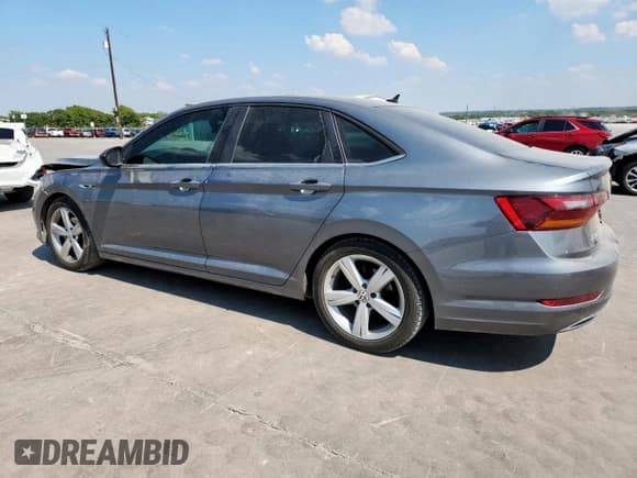 ✅ 2019 Volkswagen Jetta S • VIN: 3VWC57BU7KM062564 • Лот: 81250425. Опубликован ранее на Copart с пробегом 96 381 миль. Бесплатный доступ к архиву аукционных продаж из США и подробный отчёт об истории автомобиля на DreamBid. Изображение 2.