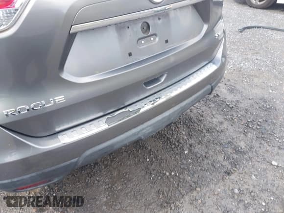 ✅ 2015 Nissan Rogue S • VIN: KNMAT2MTXFP592521 • Лот: 42721786. Опубликован ранее на IAAI с пробегом 136 494 миль. Бесплатный доступ к архиву аукционных продаж из США и подробный отчёт об истории автомобиля на DreamBid. Изображение 12.