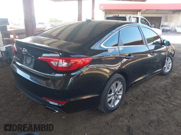 ✅ 2016 Hyundai Sonata SE • VIN: 5NPE24AF1GH411446 • Лот: 43519779. Опубликован ранее на IAAI с пробегом 175 863 миль. Бесплатный доступ к архиву аукционных продаж из США и подробный отчёт об истории автомобиля на DreamBid. Изображение 4.