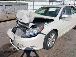 2013 Chevrolet Malibu LT z VIN 1G11E5SA8DF341943, wystawiony jako IAAI lot #43348825 z przebiegiem Nie podano mil oraz . Historia ofert i sprzedaży dostępna na DreamBid. Obrazek 6.