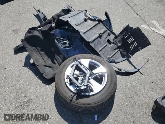 ✅ 2021 Toyota Highlander Hybrid LE • VIN: 5TDZARAH3MS507507 • Lot: 56366885. Listed on Copart with 64,709 mi. Free auction sales archive from the USA and detailed vehicle history report at DreamBid. Image 13.