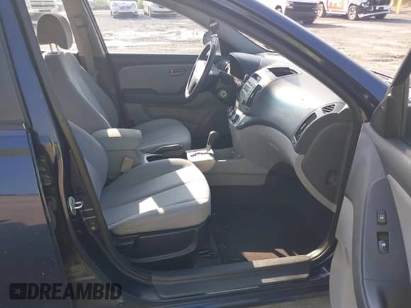 ✅ 2009 Hyundai Elantra SE • VIN: KMHDU46D99U688539 • Lot: 42705489. Wystawiony na IAAI z przebiegiem 120 450 mil mil. Skorzystaj z bezpłatnego archiwum sprzedaży aukcyjnych z USA i zobacz szczegółowy raport historii pojazdu na DreamBid. Zdjęcie 5.