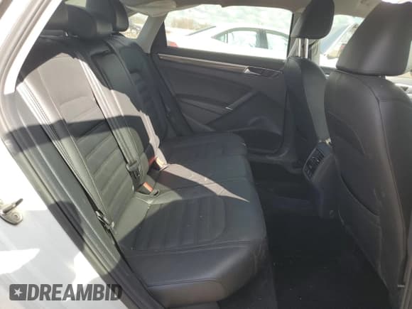 ✅ 2017 Volkswagen Passat SEL Premium • VIN: 1VWCT7A36HC084628 • Lot: 90542645. Listed on Copart with 61,013 mi. Free auction sales archive from the USA and detailed vehicle history report at DreamBid. Image 10.