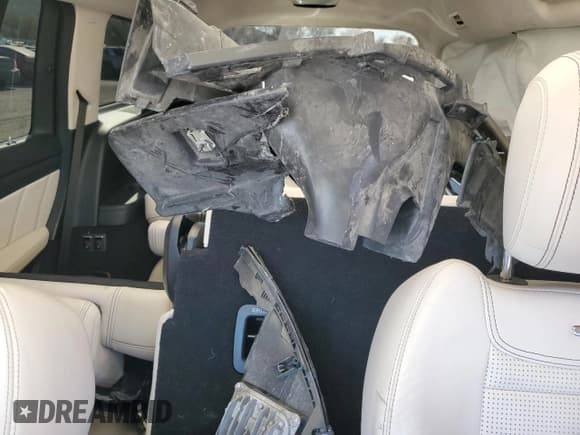 ✅ 2019 Mercedes-Benz GLS 63 AMG • VIN: 4JGDF7FE4KB190481 • Lot: 45244155. Wystawiony na Copart z przebiegiem 37 370 mil. Bezpłatny archiwum sprzedaży aukcyjnych z USA i szczegółowy raport historii pojazdu na DreamBid. Zdjęcie 10.