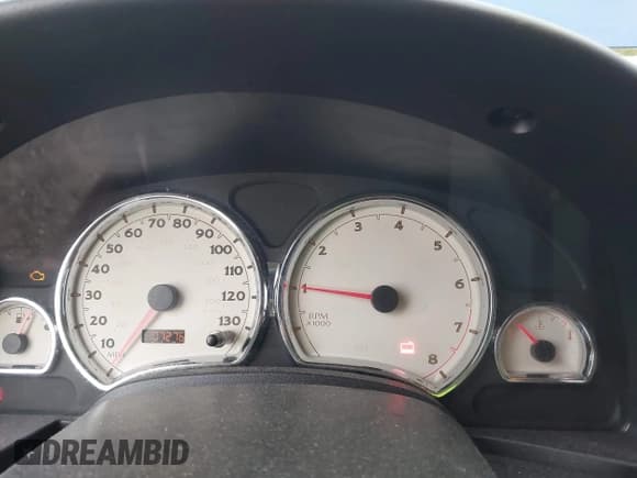 ✅ 2005 Saturn VUE • VIN: 5GZCZ33D55S826176 • Lot: 41482162. Wystawiony na IAAI z przebiegiem 107 276 mil. Bezpłatny archiwum sprzedaży aukcyjnych z USA i szczegółowy raport historii pojazdu na DreamBid. Zdjęcie 7.