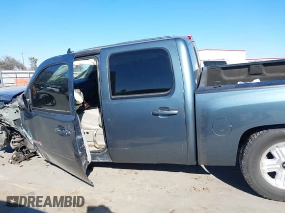 ✅ 2007 Chevrolet Silverado 1500 LTZ • VIN: 2GCEK13Y371690431 • Lot: 41407104. Listed on IAAI with 256,746 mi. Free auction sales archive from the USA and detailed vehicle history report at DreamBid. Image 15.