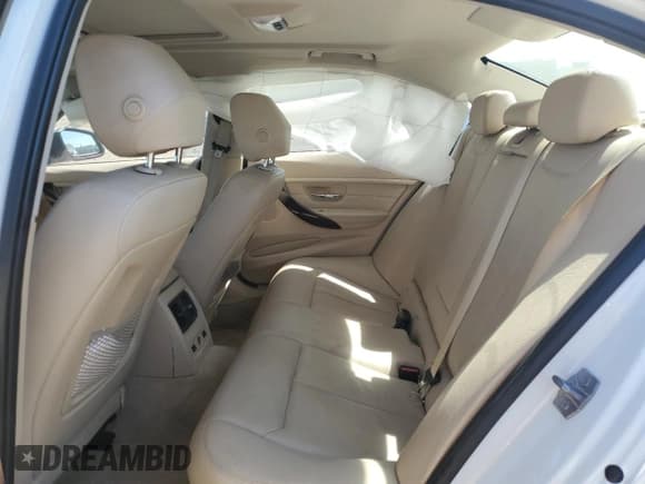 ✅ 2013 BMW 3 Series 328i xDrive • VIN: WBA3B3C52DF536500 • Lot: 56538265. Listed on Copart with Not provided. Free auction sales archive from the USA and detailed vehicle history report at DreamBid. Image 10.