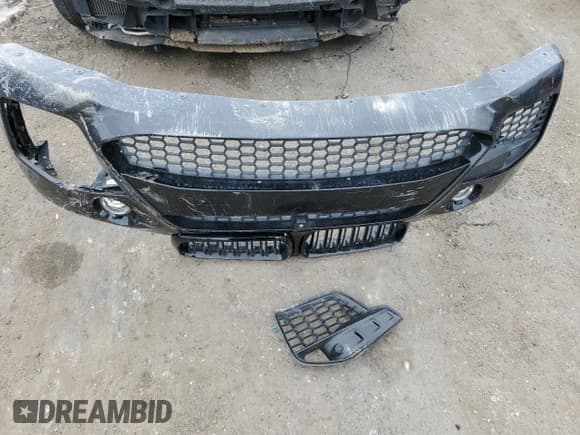 ✅ 2015 BMW X6 M • VIN: 5YMKW8C50F0G93622 • Lot: 82194223. Wystawiony na Copart z przebiegiem 102 006 mil. Bezpłatny archiwum sprzedaży aukcyjnych z USA i szczegółowy raport historii pojazdu na DreamBid. Zdjęcie 12.