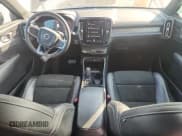 ✅ 2019 Volvo XC40 Momentum • VIN: YV4162XZ2K2012254 • Lot: 93299475. Listed on Copart with 44,791 mi. Free auction sales archive from the USA and detailed vehicle history report at DreamBid. Image 8.