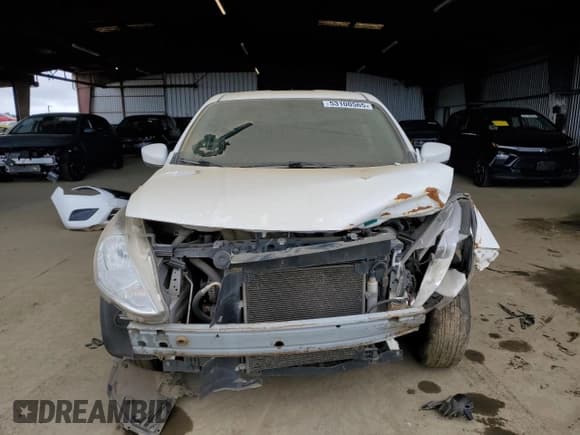 ✅ 2015 Nissan Versa SV • VIN: 3N1CN7AP5FL898483 • Lot: 53100565. Wystawiony na Copart z przebiegiem 173 488 mil. Bezpłatny archiwum sprzedaży aukcyjnych z USA i szczegółowy raport historii pojazdu na DreamBid. Zdjęcie 5.