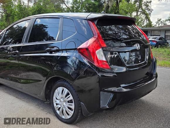 ✅ 2015 Honda Fit LX • VIN: 3HGGK5H56FM706550 • Lot: 61749455. Listed on Copart with 87,421 mi. Free auction sales archive from the USA and detailed vehicle history report at DreamBid. Image 3.