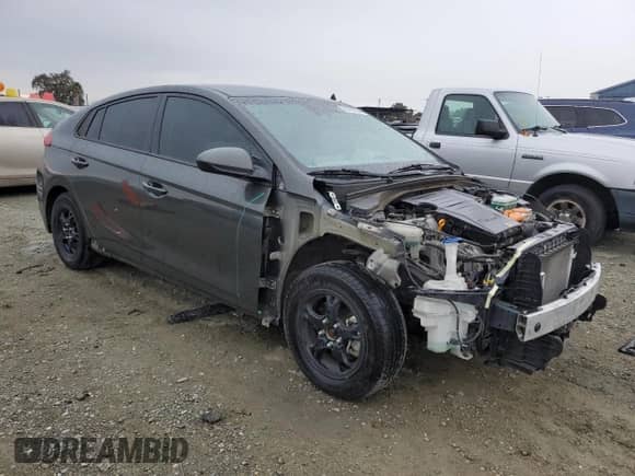 2020 Hyundai Ioniq Blue с VIN KMHC65LC9LU224035, выставлен на аукционе Copart как лот 80062004 с пробегом 45 877 миль миль и Списание • Salvage title. История ставок и продаж доступна на DreamBid. Изображение 4.