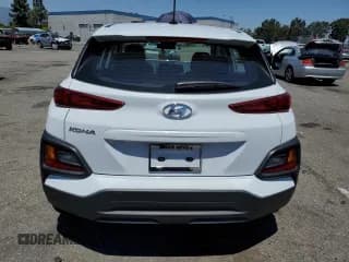 ✅ 2021 Hyundai Kona SE • VIN: KM8K12AA4MU601821 • Лот: 58746413. Опубликован ранее на Copart с пробегом 17 702 миль. Бесплатный доступ к архиву аукционных продаж из США и подробный отчёт об истории автомобиля на DreamBid. Изображение 6.