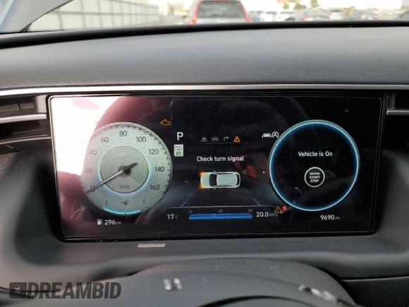 ✅ 2024 Hyundai Tucson Limited • VIN: 5NMJE3DE4RH307925 • Lot: 70448914. Wystawiony na Copart z przebiegiem 9 690 mil. Bezpłatny archiwum sprzedaży aukcyjnych z USA i szczegółowy raport historii pojazdu na DreamBid. Zdjęcie 9.