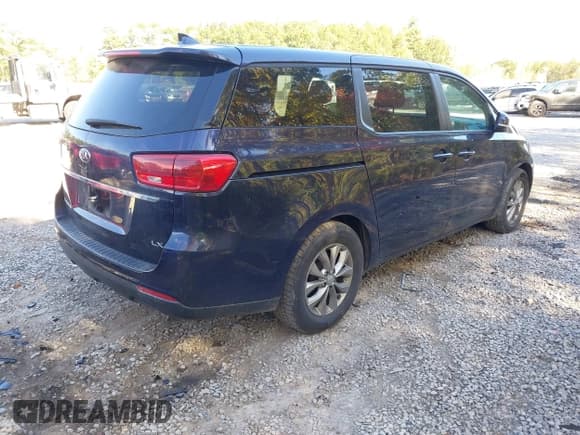 ✅ 2020 Kia Sedona LX • VIN: KNDMB5C16L6646402 • Lot: 43351804. Listed on IAAI with 77,731 mi. Free auction sales archive from the USA and detailed vehicle history report at DreamBid. Image 4.