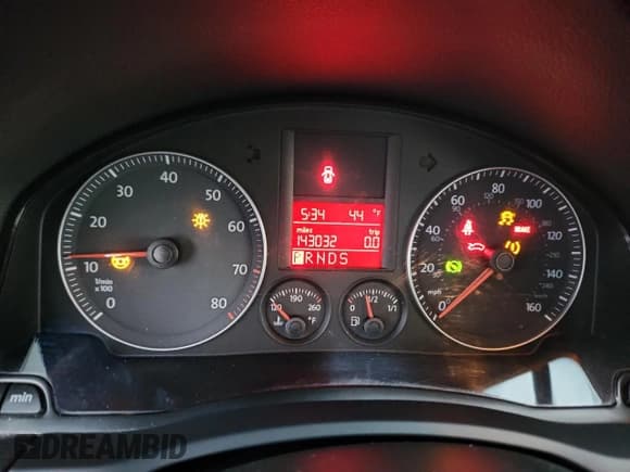 ✅ 2008 Volkswagen Jetta SE • VIN: 3VWRM71K68M099594 • Lot: 93456465. Wystawiony na Copart z przebiegiem 143 032 mil. Bezpłatny archiwum sprzedaży aukcyjnych z USA i szczegółowy raport historii pojazdu na DreamBid. Zdjęcie 9.