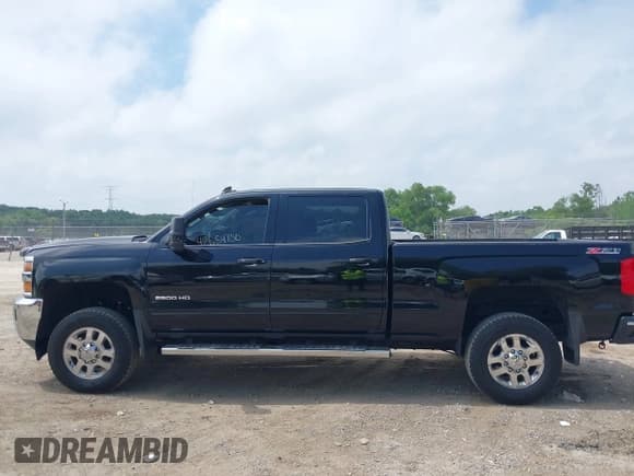✅ 2015 Chevrolet Silverado 2500HD LT • VIN: 1GC1KVEGXFF661574 • Lot: 42809342. Listed on IAAI with 265,001 mi. Free auction sales archive from the USA and detailed vehicle history report at DreamBid. Image 14.