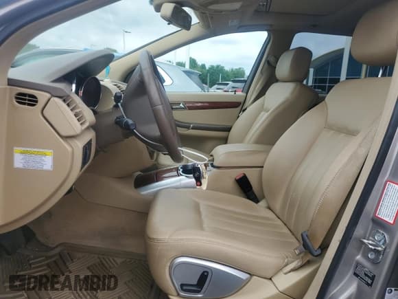 ✅ 2008 Mercedes-Benz R 3.5L • VIN: 4JGCB65E98A063100 • Лот: 63984695. Опубликован ранее на Copart с пробегом 106 458 миль. Бесплатный доступ к архиву аукционных продаж из США и подробный отчёт об истории автомобиля на DreamBid. Изображение 7.