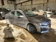 ✅ 2024 Nissan Sentra S • VIN: 3N1AB8BVXRY289626 • Lot: 84484015. Wystawiony na Copart z przebiegiem 36 668 mil. Bezpłatny archiwum sprzedaży aukcyjnych z USA i szczegółowy raport historii pojazdu na DreamBid. Zdjęcie 4.