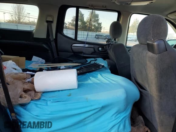 ✅ 2006 GMC Envoy SLE • VIN: 1GKET16S766142139 • Лот: 41992255. Опубликован ранее на Copart с пробегом 189 131 миль. Бесплатный доступ к архиву аукционных продаж из США и подробный отчёт об истории автомобиля на DreamBid. Изображение 12.