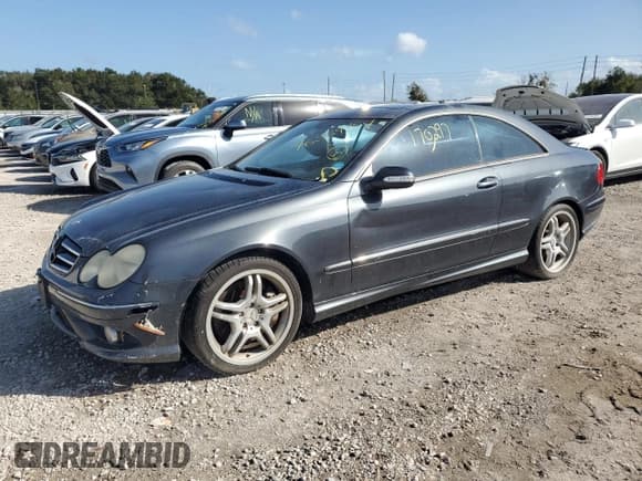 ✅ 2008 Mercedes-Benz CLK 550 • VIN: WDBTJ72H48F253111 • Lot: 76559954. Wystawiony na Copart z przebiegiem 170 297 mil. Bezpłatny archiwum sprzedaży aukcyjnych z USA i szczegółowy raport historii pojazdu na DreamBid. Zdjęcie 1.