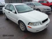 ✅ 2003 Volvo S40 • VIN: YV1VS295X3F935712 • Lot: 42591877. Listed on IAAI with 179,296 mi. Free auction sales archive from the USA and detailed vehicle history report at DreamBid. Image 1.