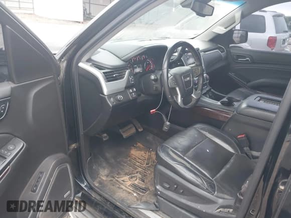 ✅ 2015 GMC Yukon XL SLT • VIN: 1GKS1HKC7FR645636 • Lot: 42093086. Wystawiony na IAAI z przebiegiem 206 189 mil. Bezpłatny archiwum sprzedaży aukcyjnych z USA i szczegółowy raport historii pojazdu na DreamBid. Zdjęcie 20.