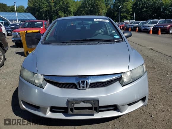 ✅ 2010 Honda Civic DX-VP • VIN: 2HGFA1F35AH549321 • Lot: 81048065. Listed on Copart with 268,163 mi. Free auction sales archive from the USA and detailed vehicle history report at DreamBid. Image 5.