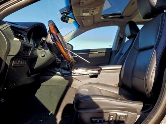 ✅ 2016 Lexus ES 330 • VIN: 58ABK1GG2GU016347 • Lot: 93034305. Listed on Copart with 67,037 mi. Free auction sales archive from the USA and detailed vehicle history report at DreamBid. Image 7.