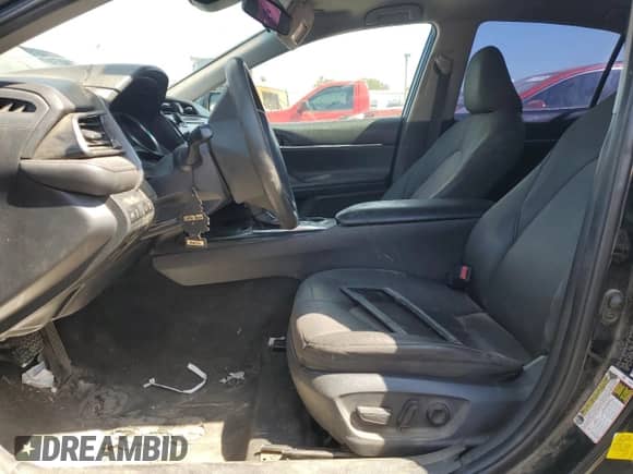 2019 Toyota Camry LE с VIN 4T1B11HK1KU250470, выставлен на аукционе Copart как лот 71716865 с пробегом 132 733 миль миль и Чистый • Clean title. История ставок и продаж доступна на DreamBid. Изображение 7.