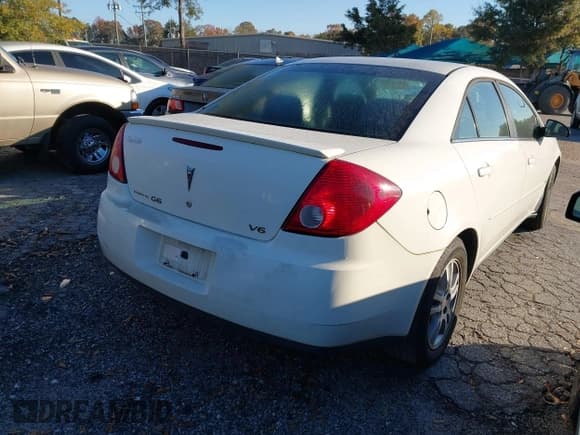 ✅ 2006 Pontiac G6 6-Cyl • VIN: 1G2ZG558664109891 • Lot: 43596449. Wystawiony na IAAI z przebiegiem 258 189 mil. Bezpłatny archiwum sprzedaży aukcyjnych z USA i szczegółowy raport historii pojazdu na DreamBid. Zdjęcie 4.