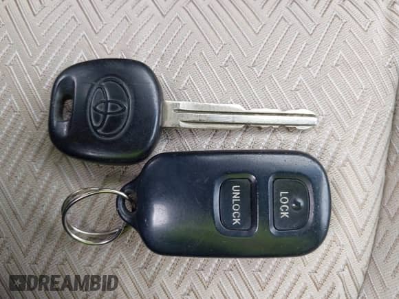 2002 Toyota Highlander с VIN JTEGF21A120036875, выставлен на аукционе IAAI как лот 42373806 с пробегом 235 410 миль миль и . История ставок и продаж доступна на DreamBid. Изображение 11.