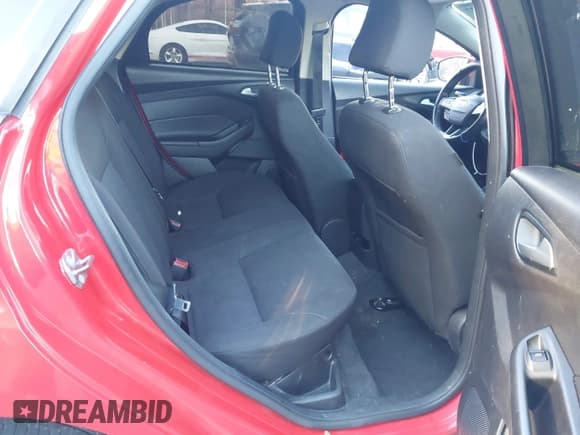 ✅ 2015 Ford Focus SE • VIN: 1FADP3F23FL263491 • Lot: 43801027. Listed on IAAI with 208,913 mi. Free auction sales archive from the USA and detailed vehicle history report at DreamBid. Image 8.