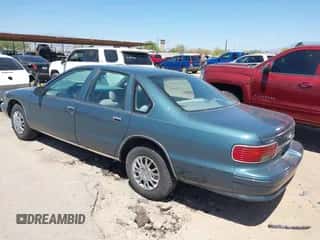1996 Chevrolet Caprice 1SA Special Value z VIN 1G1BL52W0TR161102, wystawiony jako IAAI lot #42174863 z przebiegiem 138 342 mil mil oraz . Historia ofert i sprzedaży dostępna na DreamBid. Obrazek 3.