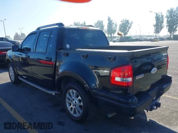 ✅ 2007 Ford Explorer Sport Trac Limited • VIN: 1FMEU33817UA26814 • Lot: 43817425. Wystawiony na IAAI z przebiegiem 234 826 mil. Bezpłatny archiwum sprzedaży aukcyjnych z USA i szczegółowy raport historii pojazdu na DreamBid. Zdjęcie 3.
