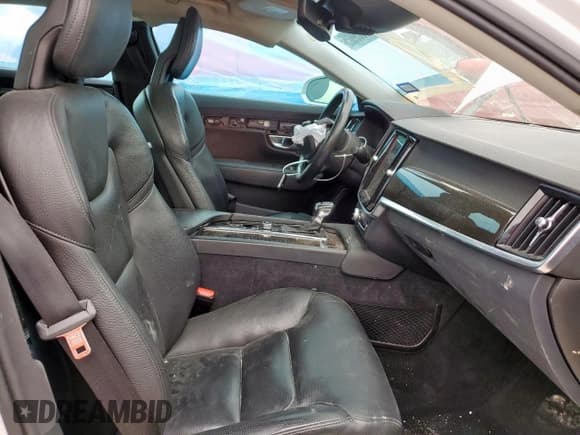 ✅ 2018 Volvo S90 Momentum • VIN: LVY982AK4JP021480 • Lot: 63939925. Listed on Copart with 65,473 mi. Free auction sales archive from the USA and detailed vehicle history report at DreamBid. Image 7.