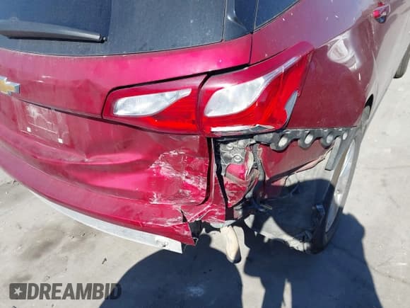 ✅ 2020 Chevrolet Equinox LT • VIN: 2GNAXKEV2L6232456 • Lot: 43309584. Wystawiony na IAAI z przebiegiem 103 556 mil. Bezpłatny archiwum sprzedaży aukcyjnych z USA i szczegółowy raport historii pojazdu na DreamBid. Zdjęcie 19.