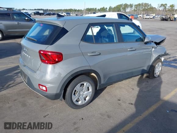 ✅ 2020 Hyundai Venue SE • VIN: KMHRB8A3XLU025683 • Lot: 41235280. Listed on IAAI with 12,167 mi. Free auction sales archive from the USA and detailed vehicle history report at DreamBid. Image 4.